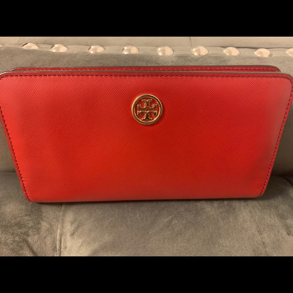 Tory burch wallet